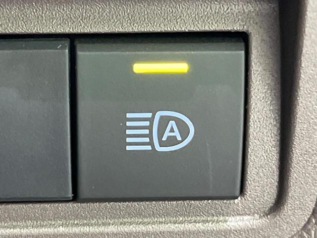 ヤリス ハイブリッドＧ　純正８型ディスプレイオーディオ　全周囲カメラ　衝突軽減装置　レーダークルーズ　禁煙車　コーナーセンサー　レーンキープ　スマートキー　ＥＴＣ　オートハイビーム　オートエアコン　Ｂｌｕｅｔｏｏｔｈ（43枚目）