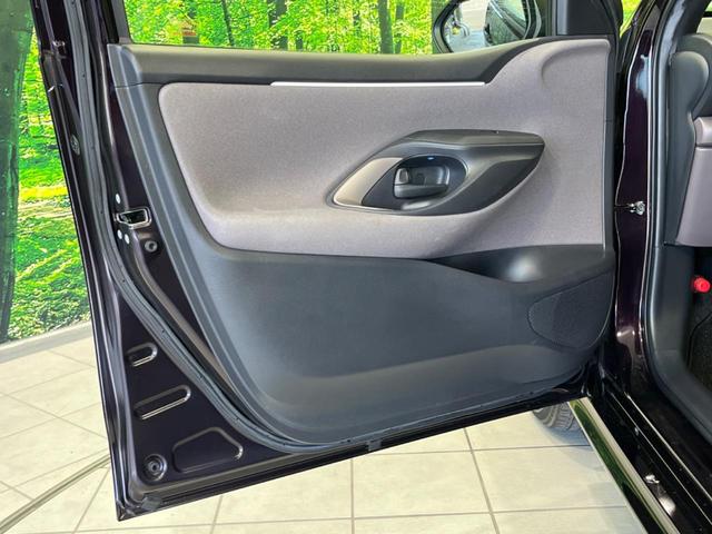 ヤリス ハイブリッドＧ　純正８型ディスプレイオーディオ　全周囲カメラ　衝突軽減装置　レーダークルーズ　禁煙車　コーナーセンサー　レーンキープ　スマートキー　ＥＴＣ　オートハイビーム　オートエアコン　Ｂｌｕｅｔｏｏｔｈ（45枚目）