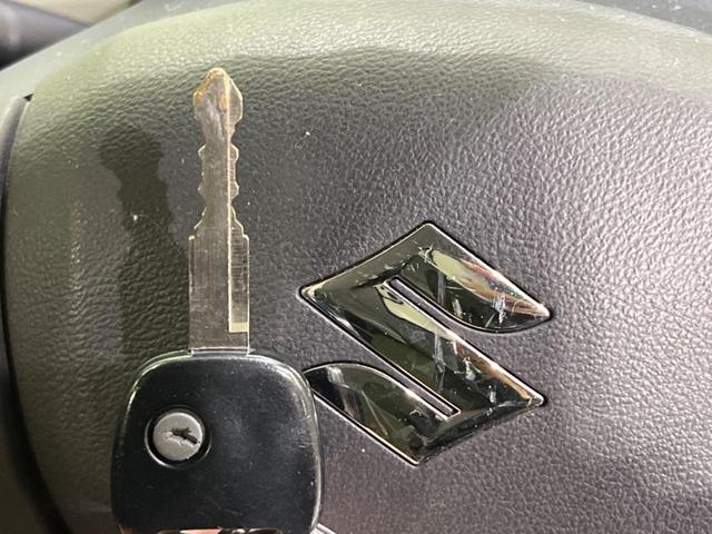 ワゴンＲ ＦＸ　禁煙車　シートヒーター　オートエアコン　オーディオ　ＣＤ　キーレス　アイドリングストップ　エアバッグ　パワーウインドウ　ヘッドライトレベライザー　アームレスト　盗難防止装置　プライバシーガラス（5枚目）