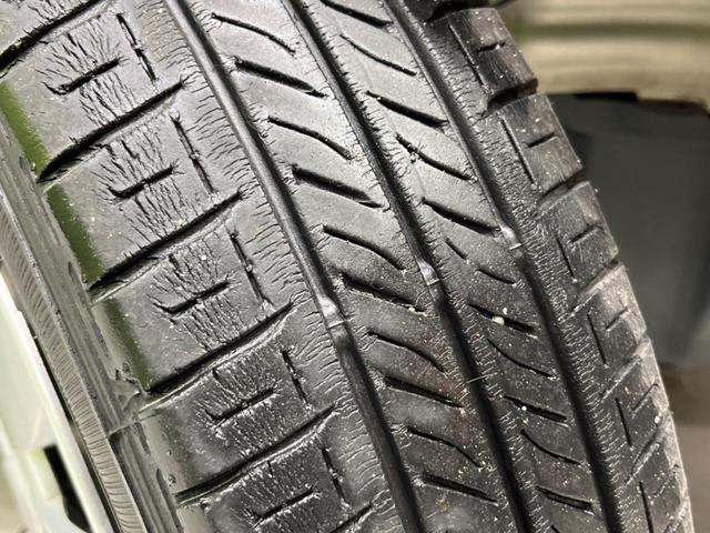 ワゴンＲ ＦＸ　禁煙車　シートヒーター　オートエアコン　オーディオ　ＣＤ　キーレス　アイドリングストップ　エアバッグ　パワーウインドウ　ヘッドライトレベライザー　アームレスト　盗難防止装置　プライバシーガラス（27枚目）