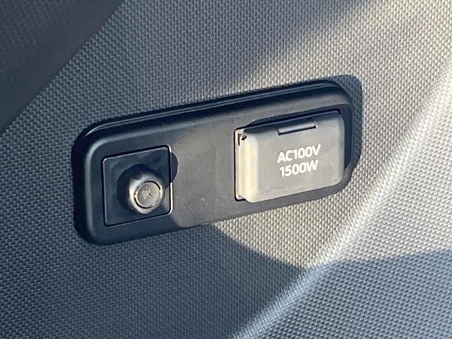 ライズ Ｚ　純正９型ナビ　全周囲カメラ　衝突軽減装置　レーダークルーズ　禁煙車　シートヒーター　前後ドラレコ　ＥＴＣ　コーナーセンサー　スマートキー　ＬＥＤヘッド＆フォグ　純正１７インチＡＷ　オートハイビーム（45枚目）