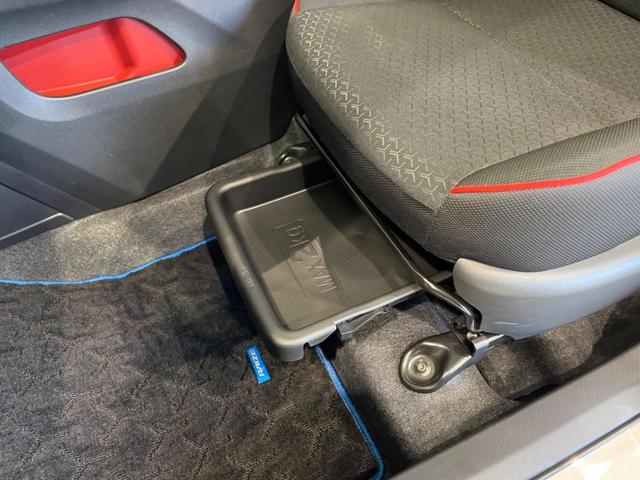 ライズ Ｚ　純正９型ナビ　全周囲カメラ　衝突軽減装置　レーダークルーズ　禁煙車　シートヒーター　前後ドラレコ　ＥＴＣ　コーナーセンサー　スマートキー　ＬＥＤヘッド＆フォグ　純正１７インチＡＷ　オートハイビーム（60枚目）