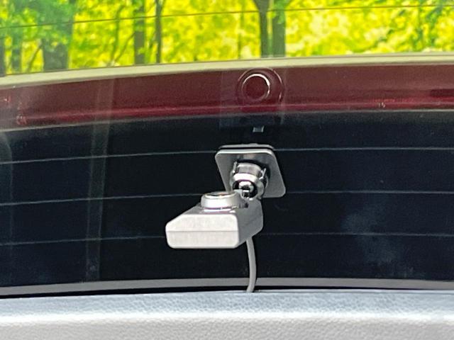 ヴェゼル e:HEV X ディスプレイオーディオ バックカメラ 衝突軽減装置 レーダークルーズ 禁煙車 前後ドラレコ コーナーセンサー スマートキー LEDヘッド ETC 純正16インチAW オートハイビーム オートエアコン(62枚目)