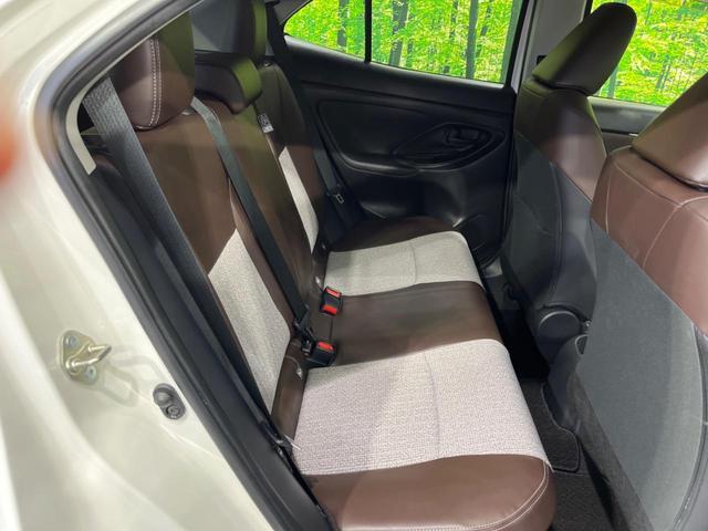 ヤリスクロス ハイブリッドＺ　純正８型ナビ　全周囲カメラ　衝突軽減装置　レーダークルーズ　禁煙車　ハーフレザーシート　パワーシート　シートヒーター　前後ドラレコ　コーナーセンサー　スマートキー　ＬＥＤヘッド　ＥＴＣ　車線逸脱警報（9枚目）