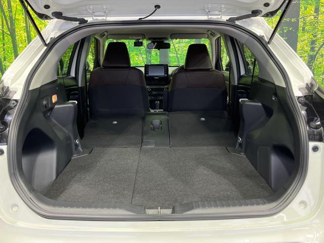 ヤリスクロス ハイブリッドＺ　純正８型ナビ　全周囲カメラ　衝突軽減装置　レーダークルーズ　禁煙車　ハーフレザーシート　パワーシート　シートヒーター　前後ドラレコ　コーナーセンサー　スマートキー　ＬＥＤヘッド　ＥＴＣ　車線逸脱警報（10枚目）