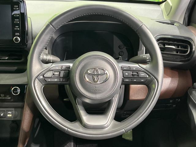 ヤリスクロス ハイブリッドＺ　純正８型ナビ　全周囲カメラ　衝突軽減装置　レーダークルーズ　禁煙車　ハーフレザーシート　パワーシート　シートヒーター　前後ドラレコ　コーナーセンサー　スマートキー　ＬＥＤヘッド　ＥＴＣ　車線逸脱警報（11枚目）