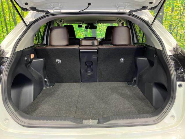 ヤリスクロス ハイブリッドＺ　純正８型ナビ　全周囲カメラ　衝突軽減装置　レーダークルーズ　禁煙車　ハーフレザーシート　パワーシート　シートヒーター　前後ドラレコ　コーナーセンサー　スマートキー　ＬＥＤヘッド　ＥＴＣ　車線逸脱警報（41枚目）