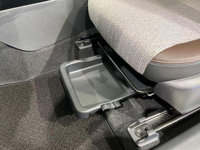 ヤリスクロス ハイブリッドＺ　純正８型ナビ　全周囲カメラ　衝突軽減装置　レーダークルーズ　禁煙車　ハーフレザーシート　パワーシート　シートヒーター　前後ドラレコ　コーナーセンサー　スマートキー　ＬＥＤヘッド　ＥＴＣ　車線逸脱警報（45枚目）