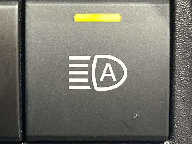 ヤリスクロス ハイブリッドＺ　純正８型ナビ　全周囲カメラ　衝突軽減装置　レーダークルーズ　禁煙車　ハーフレザーシート　パワーシート　シートヒーター　前後ドラレコ　コーナーセンサー　スマートキー　ＬＥＤヘッド　ＥＴＣ　車線逸脱警報（53枚目）