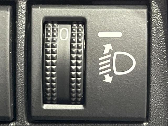 ヤリスクロス ハイブリッドＺ　純正８型ナビ　全周囲カメラ　衝突軽減装置　レーダークルーズ　禁煙車　ハーフレザーシート　パワーシート　シートヒーター　前後ドラレコ　コーナーセンサー　スマートキー　ＬＥＤヘッド　ＥＴＣ　車線逸脱警報（55枚目）