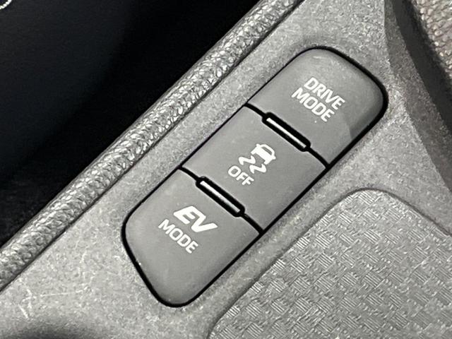 ヤリスクロス ハイブリッドＺ　純正８型ナビ　全周囲カメラ　衝突軽減装置　レーダークルーズ　禁煙車　ハーフレザーシート　パワーシート　シートヒーター　前後ドラレコ　コーナーセンサー　スマートキー　ＬＥＤヘッド　ＥＴＣ　車線逸脱警報（58枚目）