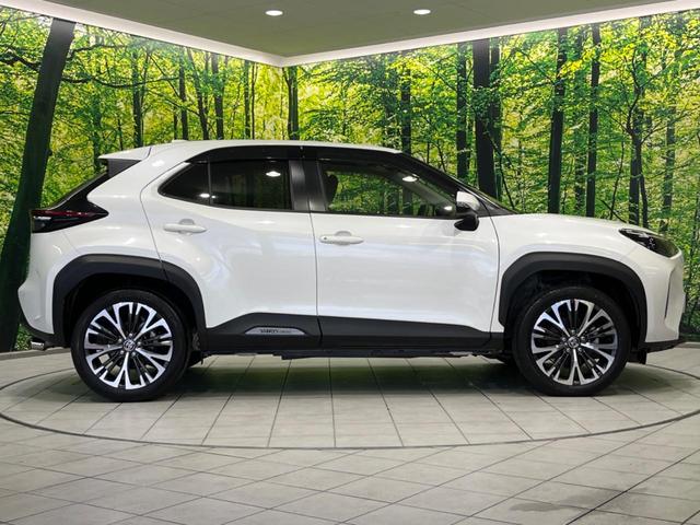 ヤリスクロス ハイブリッドＺ　純正８型ナビ　全周囲カメラ　衝突軽減装置　レーダークルーズ　禁煙車　ハーフレザーシート　パワーシート　シートヒーター　前後ドラレコ　コーナーセンサー　スマートキー　ＬＥＤヘッド　ＥＴＣ　車線逸脱警報（70枚目）