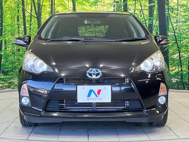 アクア Ｓ　純正ナビ　禁煙車　スマートキー　ＬＥＤヘッド　ＥＴＣ　１５インチＡＷ　オートライト　フォグランプ　オートエアコン　ＣＤ　地デジ　ドアバイザー　プライバシーガラス　アイドリングストップ　横滑り防止装置（14枚目）