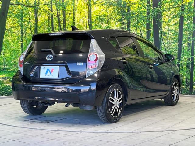 アクア Ｓ　純正ナビ　禁煙車　スマートキー　ＬＥＤヘッド　ＥＴＣ　１５インチＡＷ　オートライト　フォグランプ　オートエアコン　ＣＤ　地デジ　ドアバイザー　プライバシーガラス　アイドリングストップ　横滑り防止装置（17枚目）