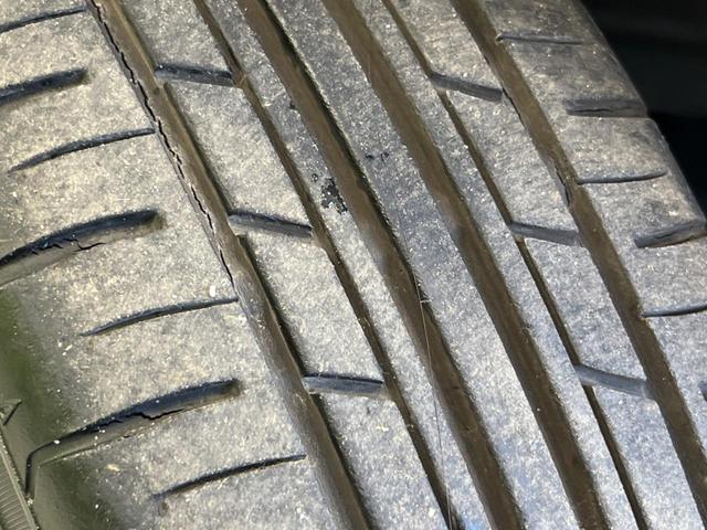 アクア Ｓ　純正ナビ　禁煙車　スマートキー　ＬＥＤヘッド　ＥＴＣ　１５インチＡＷ　オートライト　フォグランプ　オートエアコン　ＣＤ　地デジ　ドアバイザー　プライバシーガラス　アイドリングストップ　横滑り防止装置（25枚目）