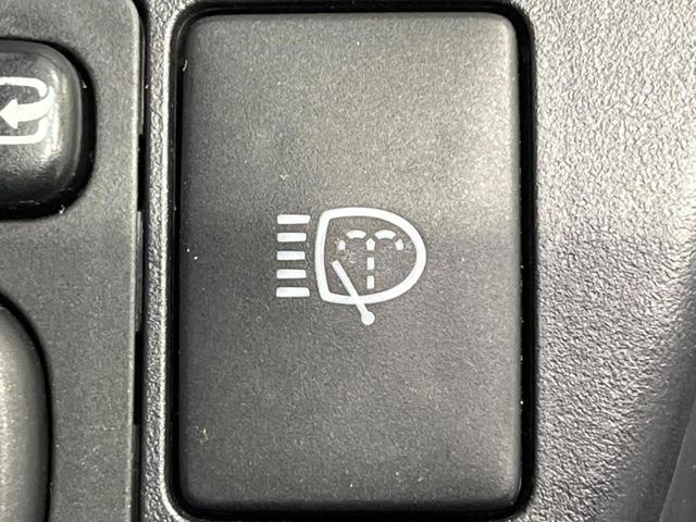 アクア Ｓ　純正ナビ　禁煙車　スマートキー　ＬＥＤヘッド　ＥＴＣ　１５インチＡＷ　オートライト　フォグランプ　オートエアコン　ＣＤ　地デジ　ドアバイザー　プライバシーガラス　アイドリングストップ　横滑り防止装置（37枚目）