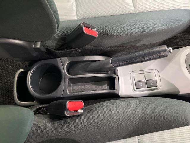 アクア Ｓ　純正ナビ　禁煙車　スマートキー　ＬＥＤヘッド　ＥＴＣ　１５インチＡＷ　オートライト　フォグランプ　オートエアコン　ＣＤ　地デジ　ドアバイザー　プライバシーガラス　アイドリングストップ　横滑り防止装置（45枚目）