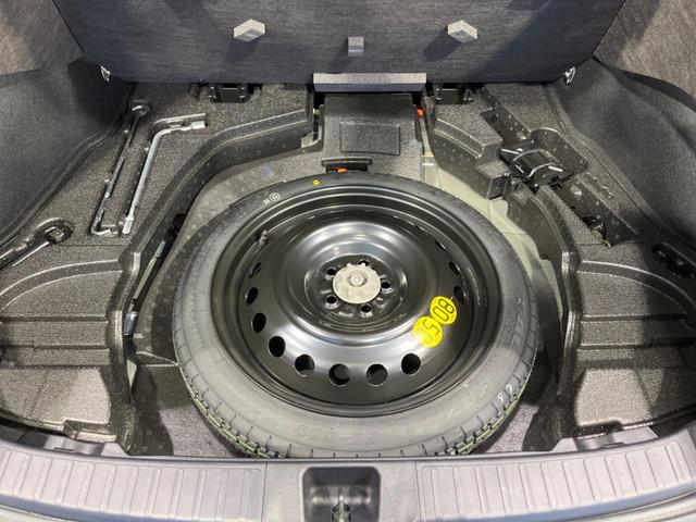 プリウス SセーフティプラスII 純正ナビ 全周囲カメラ 100V電源 衝突軽減装置 レーダークルーズ 禁煙車 ドラレコ コーナーセンサー レーンキープ スマートキー LEDヘッド ETC ブラインドスポットモニター 誤発進抑制機能(63枚目)