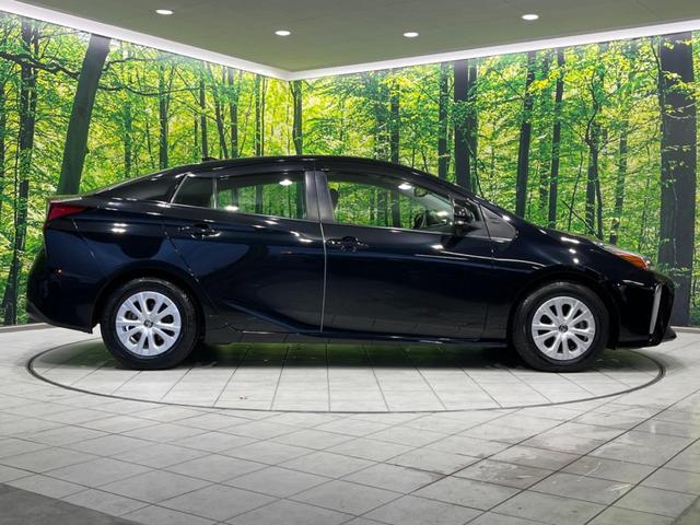 プリウス SセーフティプラスII 純正ナビ 全周囲カメラ 100V電源 衝突軽減装置 レーダークルーズ 禁煙車 ドラレコ コーナーセンサー レーンキープ スマートキー LEDヘッド ETC ブラインドスポットモニター 誤発進抑制機能(70枚目)