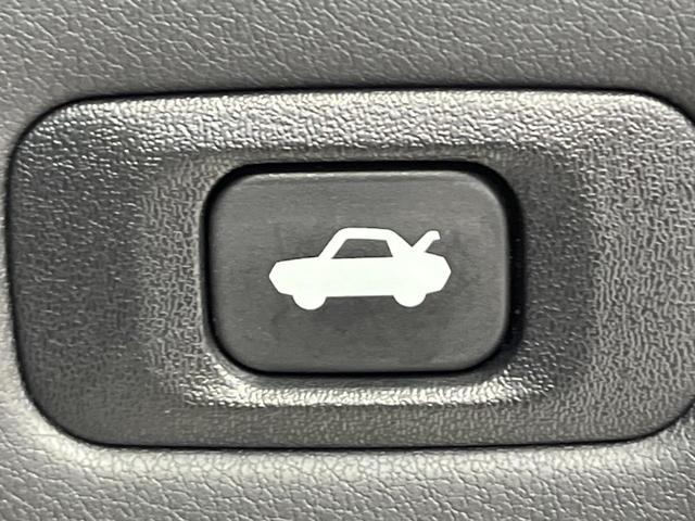 クラウンハイブリッド RSアドバンス 純正8型ナビ 全周囲カメラ 衝突軽減装置 レーダークルーズ 禁煙車 革シート シートベンチレーション 前席パワーシート ドラレコ コーナーセンサー レーンキープ LEDヘッド ETC2.0 DVD再生(45枚目)