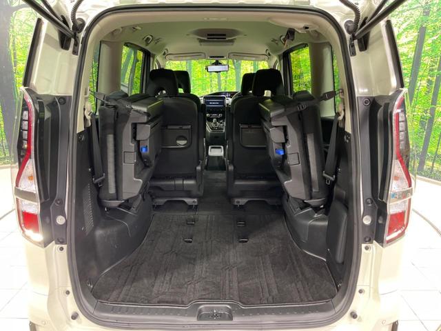 セレナ e-パワー ハイウェイスターV 両側電動ドア 後席モニター 純正10型ナビ 全周囲カメラ 衝突軽減装置 プロパイロット 寒冷地仕様 禁煙車 ドラレコ ETC シートヒーター コーナーセンサー スマートキー LEDヘッド&フォグ(11枚目)