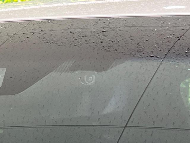 ハリアー G 4WD 純正8型ディスプレイオーディオ バックカメラ 寒冷地仕様 衝突軽減装置 レーダークルーズ 禁煙車 電動リアゲート ハーフレザーシート パワーシート ドラレコ コーナーセンサー スマートキー(7枚目)