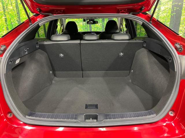 プリウス Aプレミアム ツーリングセレクション 純正9型ナビ バックカメラ AC100V電源 衝突軽減装置 レーダークルーズ 禁煙車 レザーシート シートヒーター パワーシート ドラレコ コーナーセンサー スマートキー LEDヘッド&フォグ(43枚目)