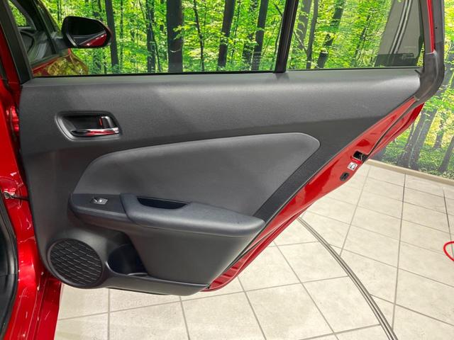 プリウス Aプレミアム ツーリングセレクション 純正9型ナビ バックカメラ AC100V電源 衝突軽減装置 レーダークルーズ 禁煙車 レザーシート シートヒーター パワーシート ドラレコ コーナーセンサー スマートキー LEDヘッド&フォグ(51枚目)