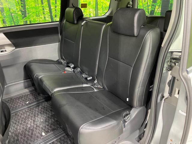 ヴォクシー ＺＳ　４ＷＤ　両側電動ドア　後席モニター　９型ナビ　バックカメラ　禁煙車　ドラレコ　スマートキー　ＨＩＤヘッド　エアロ　ＥＴＣ　純正１６インチＡＷ　オートエアコン　Ｂｌｕｅｔｏｏｔｈ　フルセグ　パドルシフト（53枚目）