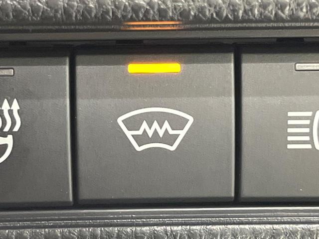 プリウス Ｚ　純正１２．３インチディスプレイオーディオ　全周囲カメラ　ＡＣ１００Ｖ電源　衝突軽減装置　レーダークルーズ　禁煙車　電動リアゲート　合皮シート　シートエアコン　パワーシート　ドラレコ　ＥＴＣ２．０（53枚目）