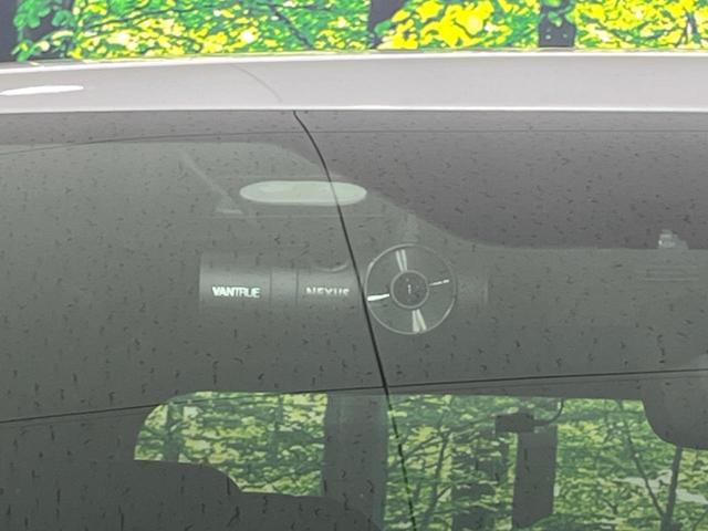 ヴェルファイアハイブリッド Ｚ　プレミア　左右独立ムーンルーフ　両側電動ドア　純正１４インチディスプレイオーディオ　全周囲カメラ　衝突軽減装置　レーダークルーズ　禁煙車　電動リアゲート　レザーシート　前中席シートエアコン　前後ドラレコ　ＥＴＣ（39枚目）