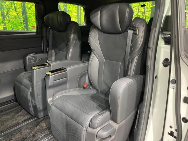 ヴェルファイアハイブリッド Ｚ　プレミア　左右独立ムーンルーフ　両側電動ドア　純正１４インチディスプレイオーディオ　全周囲カメラ　衝突軽減装置　レーダークルーズ　禁煙車　電動リアゲート　レザーシート　前中席シートエアコン　前後ドラレコ　ＥＴＣ（54枚目）