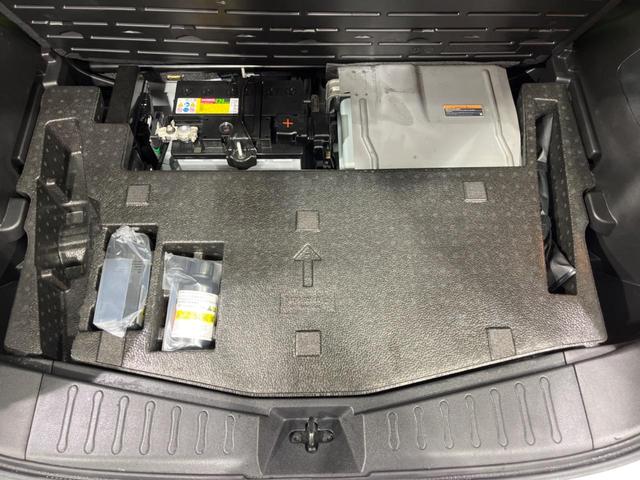 ノート e-パワーオーテック FOUR 4WD 純正ナビ 全周囲カメラ 衝突軽減装置 禁煙車 デジタルインナーミラー エンジンスターター コーナーセンサー スマートキー ドラレコ 純正15インチAW LEDヘッド オートエアコン(62枚目)