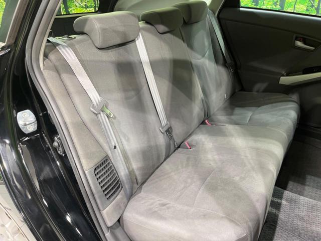 プリウス Ｌ　禁煙車　スマートキー　ＥＴＣ　オートライト　オートエアコン　オーディオ　ＣＤ再生　１７インチＡＷ　電動格納ミラー　シートリフター　ヘッドライトレベライザー　パワーウィンドウ　盗難防止装置（9枚目）