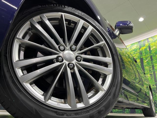 �y�����P�V�C���`�A���~�z�C�[���z�O�ςɃ}�b�`���������A���~�z�C�[���𑕒����Ă���܂��B�e��ЊO�A���~�z�C�[����A�X�^�b�h���X�^�C�����戵�����Ă���܂��B���񂲑��k����������