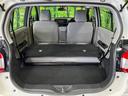 後席を格納すると、これだけの広さが!シーンに合わせたシートアレンジで、大きな荷物も積むことが出来ます♪
