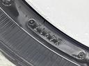 S 4WD 衝突軽減装置 禁煙車 2トーンカラー シートヒーター スマートキー HIDヘッド ETC オートライト CD AM FM再生 革巻きステアリング ステアリングスイッチ アイドリングストップ(26枚目)