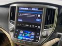 ロイヤルサルーン　純正８型ナビ　バックカメラ　衝突軽減装置　レーダークルーズ　禁煙車　パワーシート　ドラレコ　クリアランスソナー　スマートキー　ＨＩＤヘッド　ＥＴＣ　純正１６インチＡＷ　ＣＤ　ＤＶＤ再生　革巻きハンドル（33枚目）
