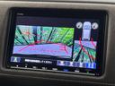 ヴェゼル ハイブリッドRS・ホンダセンシング 純正8型ナビ バックカメラ 衝突軽減装置 禁煙車 ハーフレザーシート ドラレコ コーナーセンサー レーンキープ スマートキー LEDヘッド ルーフレール ETC 純正18インチAW 車線逸脱警報 中古車画像_4