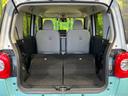 広々とした2列目シートは居住性が高く、居心地も快適!友達や家族とのお出かけにぴったりです。ベビーシートやチャイルドシート使用時も快適にお過ごしいただける十分な空間を確保しています。