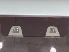 【スズキ　セーフティサポート】走行中に前方の車両等を認識し、衝突しそうな時は警報とブレーキで衝突回避と被害軽減をアシスト。より安全にドライブをお楽しみいただけます。 3