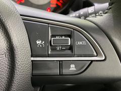 �ڥ����ץƥ��֥��롼������ȥ�����۹�®ƻϩ�Ǥ�Ĺ��Υ���Ԥ��ڤˡ�����ư��®�٤��ݤĥ��롼������ȥ����뤬�����ͷڸ������ƥ��Ϣ�Ȥ��������μ�ξ���Τ��Ƽִ֤��ݤĤ褦��®��Ĵ�ᤷ�Ƥ���ޤ����� 4