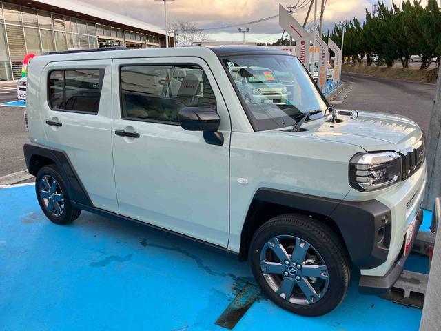タフト Gターボ ダーククロムベンチャー 4WD 660cc 4WD CVT スカイフィールトップ ディスプレイオーディオ ドラレコ クルーズコントロール 衝突被害軽減ブレーキ 横滑り防止装置 ABS アイドリングストップ プッシュボタンスタート(7枚目)