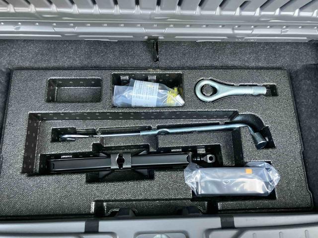 タフト Gターボ ダーククロムベンチャー 4WD 660cc 4WD CVT スカイフィールトップ ディスプレイオーディオ ドラレコ クルーズコントロール 衝突被害軽減ブレーキ 横滑り防止装置 ABS アイドリングストップ プッシュボタンスタート(31枚目)