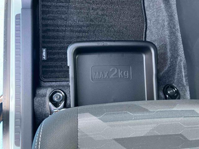 タフト Gターボ ダーククロムベンチャー 4WD 660cc 4WD CVT スカイフィールトップ ディスプレイオーディオ ドラレコ クルーズコントロール 衝突被害軽減ブレーキ 横滑り防止装置 ABS アイドリングストップ プッシュボタンスタート(37枚目)