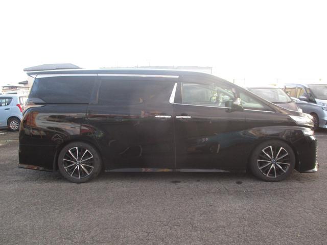 ヴェルファイア ３．５ＺＡ　Ｇエディション　純正９インチナビ　フルセグＴＶ４ＷＤ車　両側電動スライドドア　電動シート　パワーゲート　オットマン　オートクルーズコントロール　スマートキー　ＬＥＤライト　３列シート　メモリーナビ　ＥＴＣ　ソナー（14枚目）