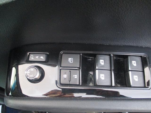 ヴェルファイア ３．５ＺＡ　Ｇエディション　純正９インチナビ　フルセグＴＶ４ＷＤ車　両側電動スライドドア　電動シート　パワーゲート　オットマン　オートクルーズコントロール　スマートキー　ＬＥＤライト　３列シート　メモリーナビ　ＥＴＣ　ソナー（40枚目）