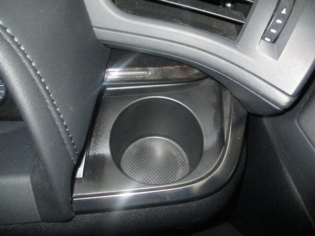 ヴェルファイア ３．５ＺＡ　Ｇエディション　純正９インチナビ　フルセグＴＶ４ＷＤ車　両側電動スライドドア　電動シート　パワーゲート　オットマン　オートクルーズコントロール　スマートキー　ＬＥＤライト　３列シート　メモリーナビ　ＥＴＣ　ソナー（61枚目）