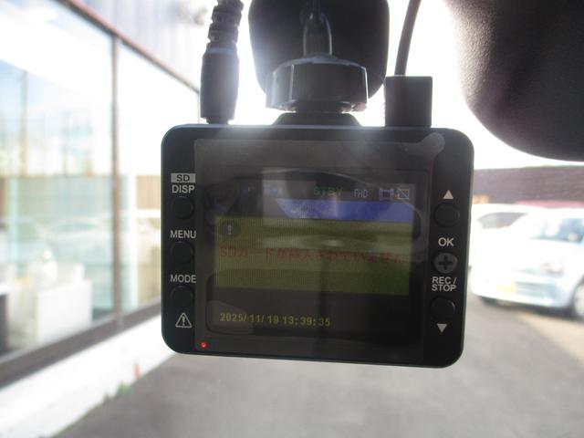 ムーヴキャンバス Ｘメイクアップリミテッド　ＳＡＩＩＩ　ドライブレコーダー　ＥＴＣ　全周囲カメラ　両側電動スライドドア　ナビ　ＴＶ　衝突被害軽減システム　オートマチックハイビーム　スマートキー　アイドリングストップ　電動格納ミラー　ベンチシート　ＣＶＴ（7枚目）