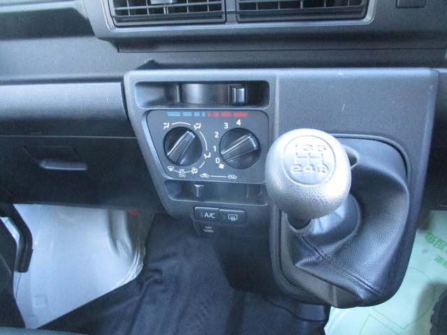 サンバーバン トランスポーター 4WD MT 衝突被害軽減システム クリアランスソナー 両側スライドドア キーレスエントリー アイドリングストップ ESC エアコン パワーステアリング パワーウィンドウ 運転席エアバッグ(5枚目)
